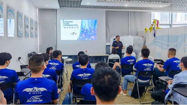 【职业新路径】CAAC无人机执照开启多元职业机遇！