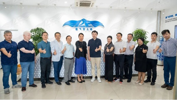 企业焦点|广西投促局领导莅临体育投注三亿体育航空考察交流